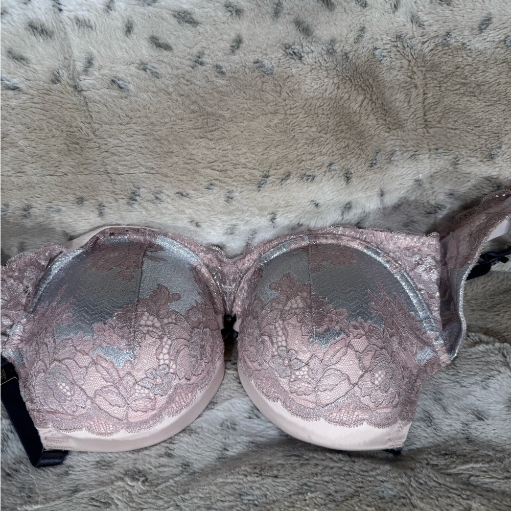 Victoria's Secret Silver and Pink Lace Bra - Picture 2 of 5